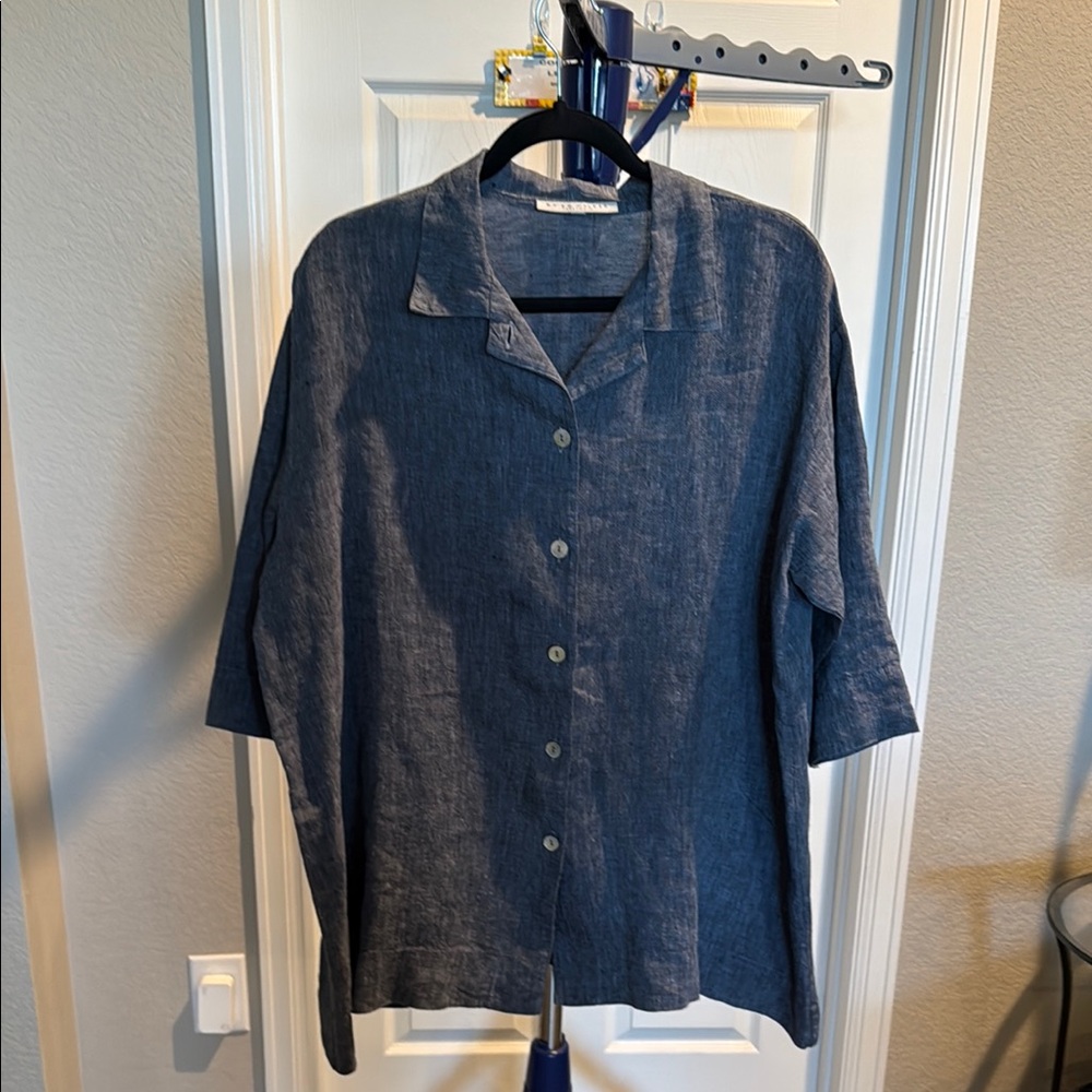 Bryn Walker blue linen Button Down Shirt with Relaxed Fit. Size Small